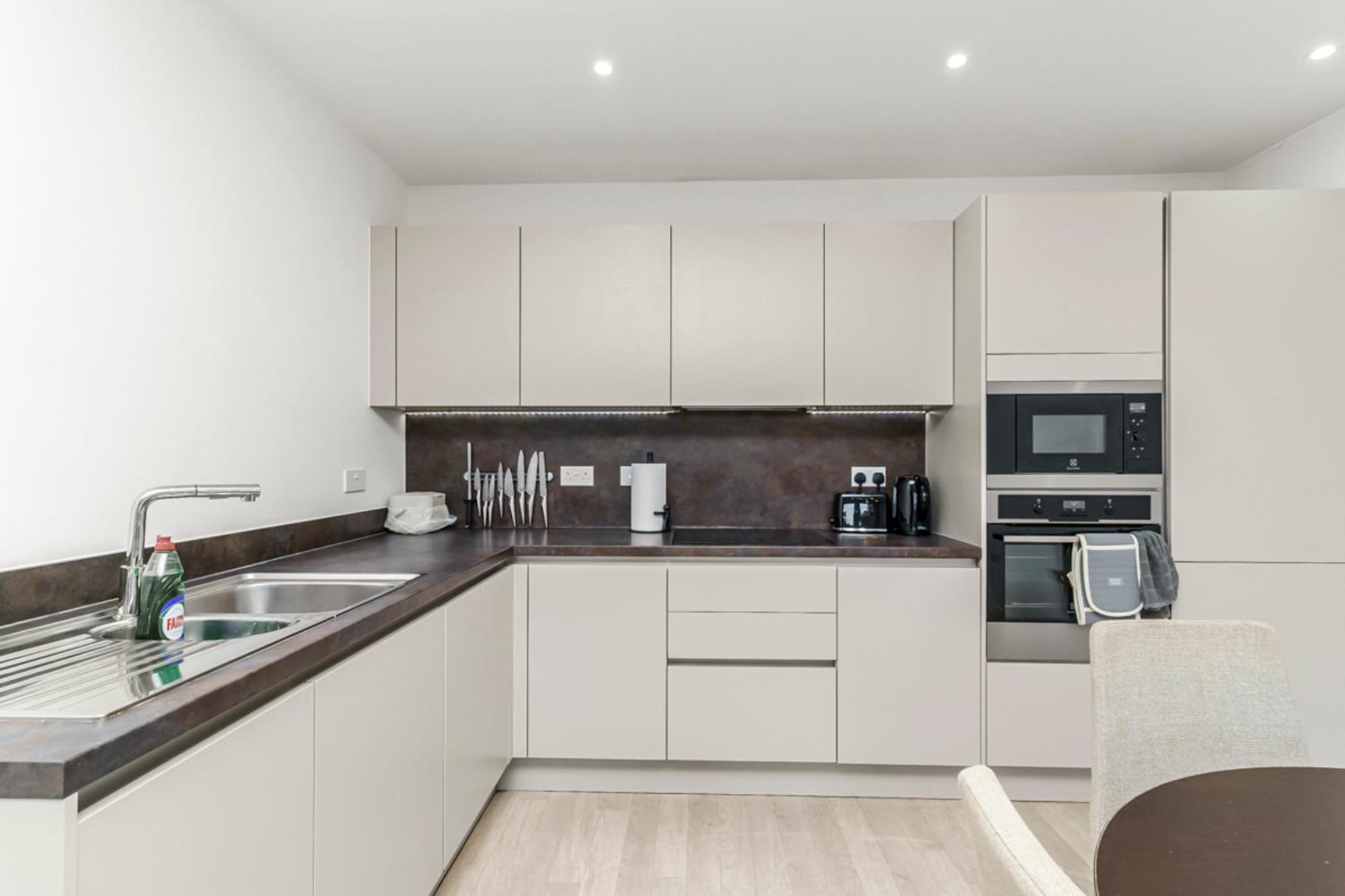 Stylish Surrey Quays Apartment - 10 Mins From Station Лондон Экстерьер фото